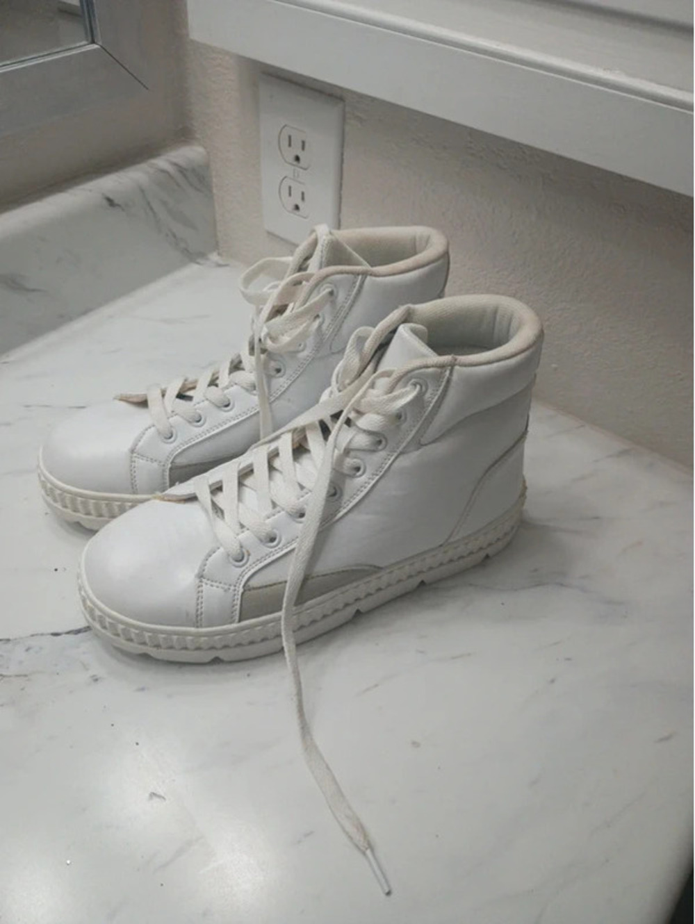 Berness Girl's Tennis shoes White size 6